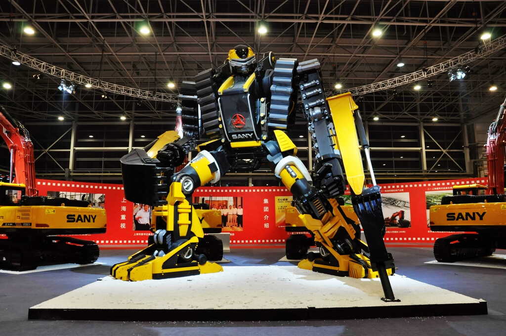 Robot in a trade show for industrial transformation